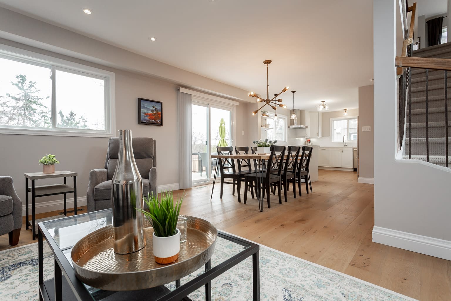 modern dining room setting at 2371 Cavendish Drive